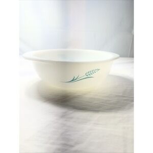 Vintage Pyrex Bowl #024 White/ Blue Wheat. 1.5 Quart.
